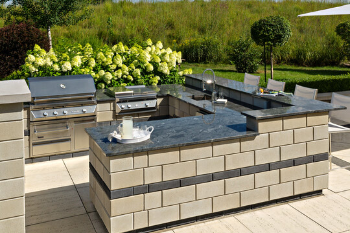 COST OF THE OUTDOOR KITCHEN